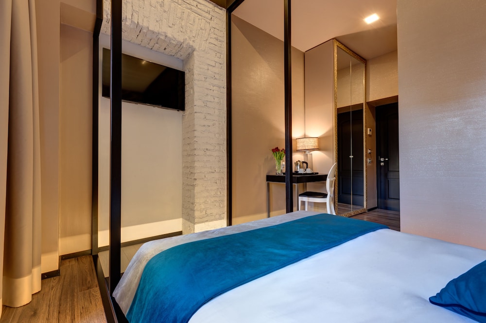 Dharma Luxury Hotel & Spa. — Hotel rooms in Rome, Lazio