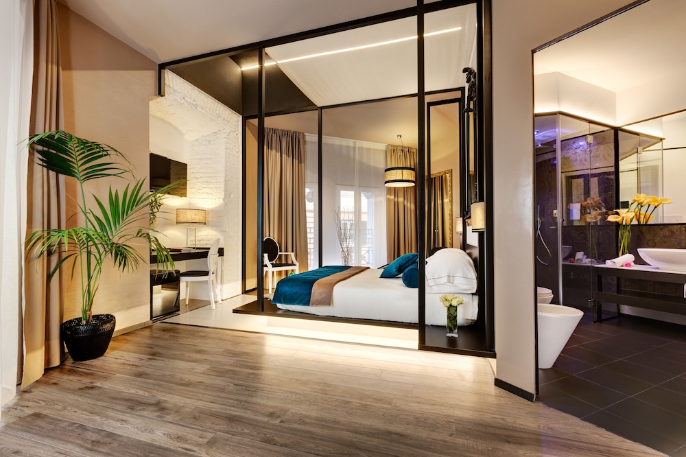 Dharma Luxury Hotel & Spa. — Hotel rooms in Rome, Lazio