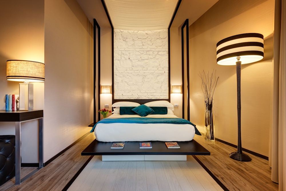 Dharma Luxury Hotel & Spa. — Hotel rooms in Rome, Lazio