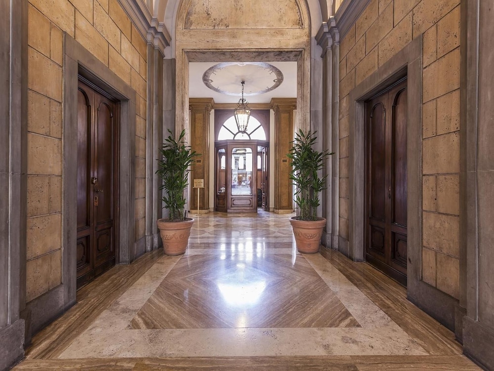 Hotel Regina Giovanna — Hotel building in Rome, Lazio