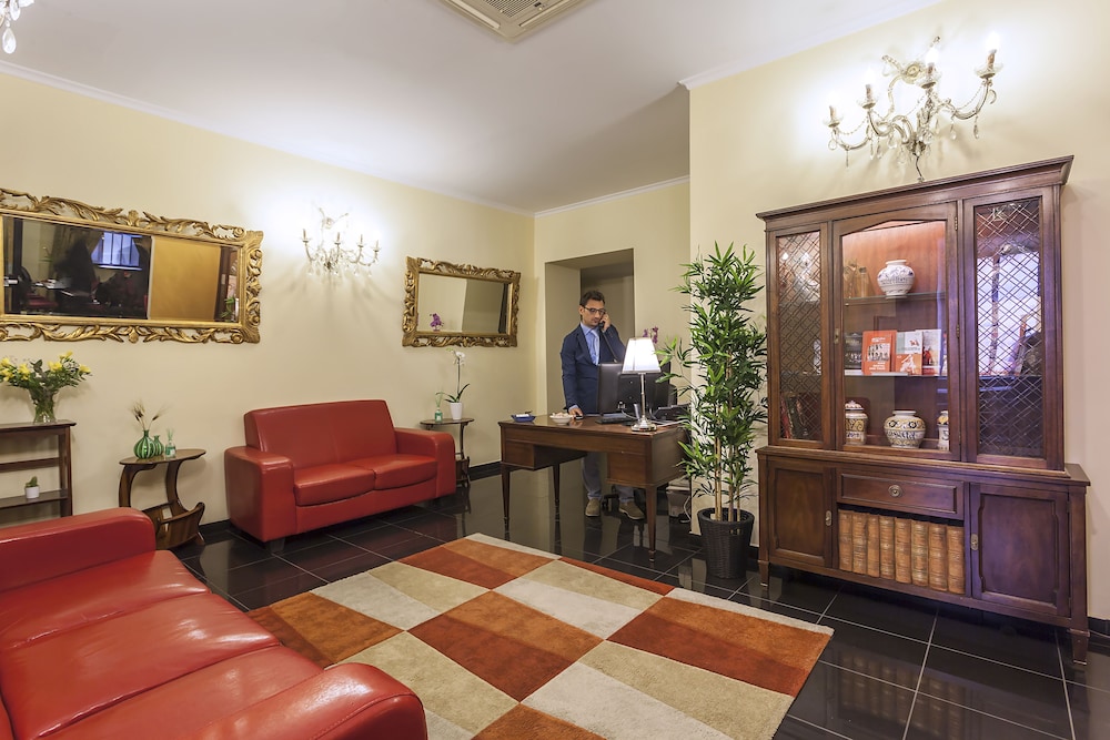 Hotel Regina Giovanna — Hotel building in Rome, Lazio