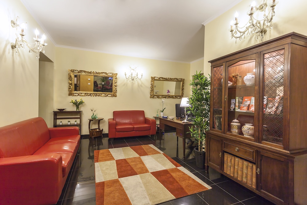 Hotel Regina Giovanna — Hotel rooms in Rome, Lazio