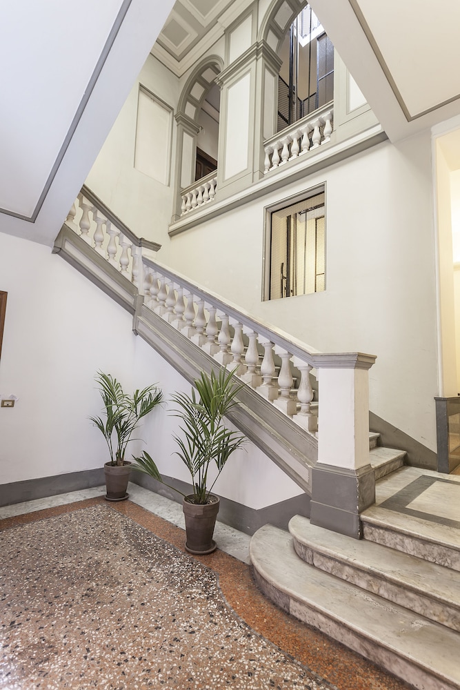 Hotel Regina Giovanna — Hotel building in Rome, Lazio