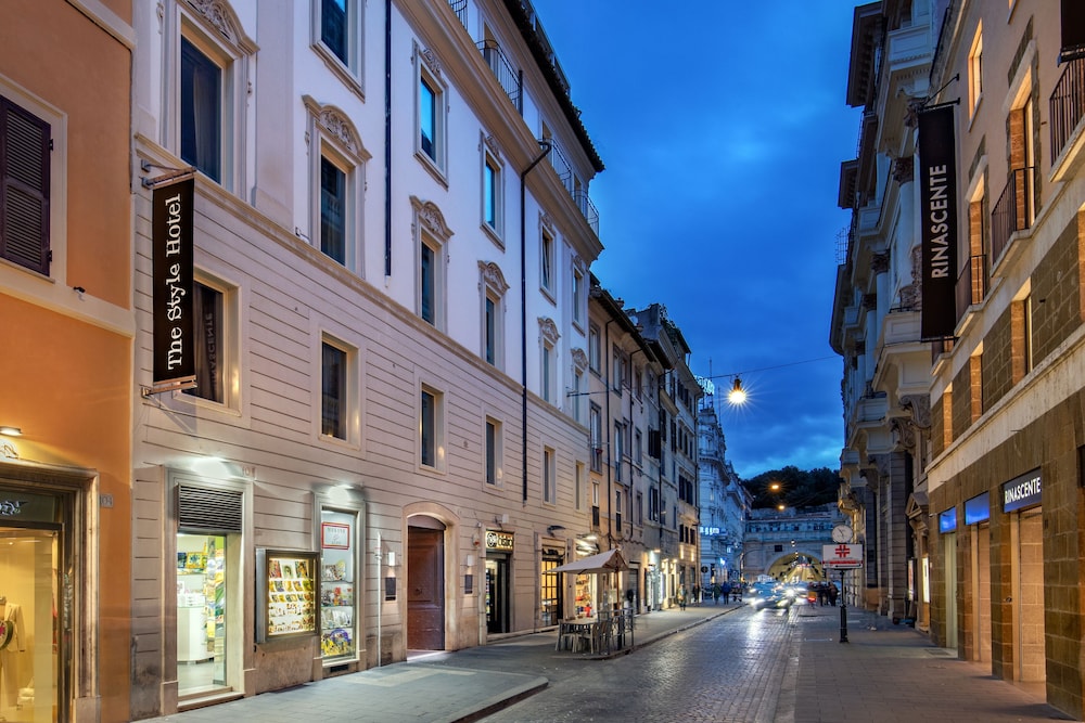 The Style — Hotel building in Rome, Lazio