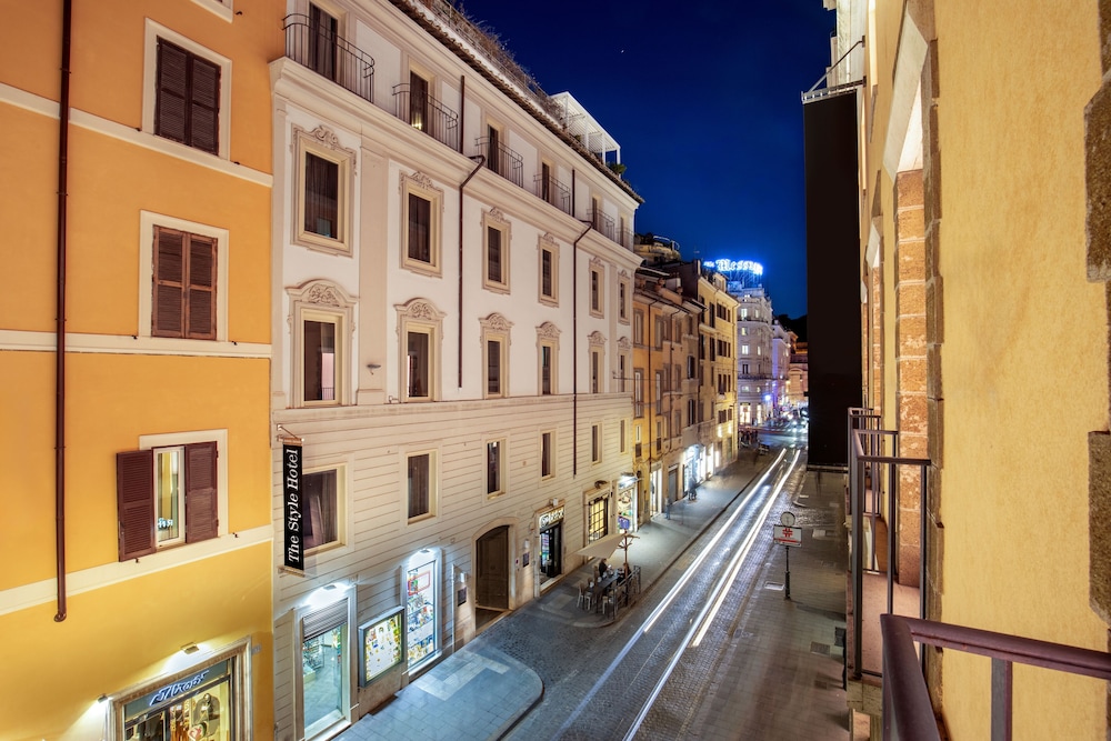 The Style — Hotel building in Rome, Lazio