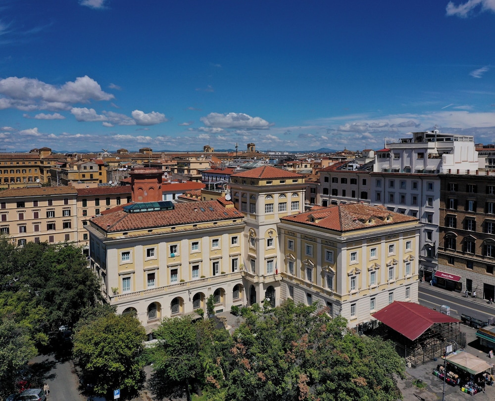 Palazzo Montemartini Rome, A Radisson Collection Hotel