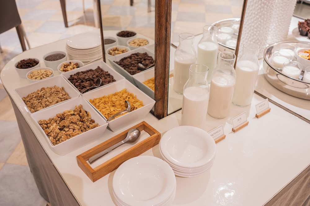 Hotel Derby Barcelona — Restaurant & bars in Barcelona, Catalonia