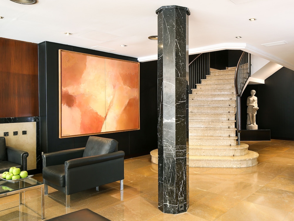 Hotel Derby Barcelona — Hotel building in Barcelona, Catalonia