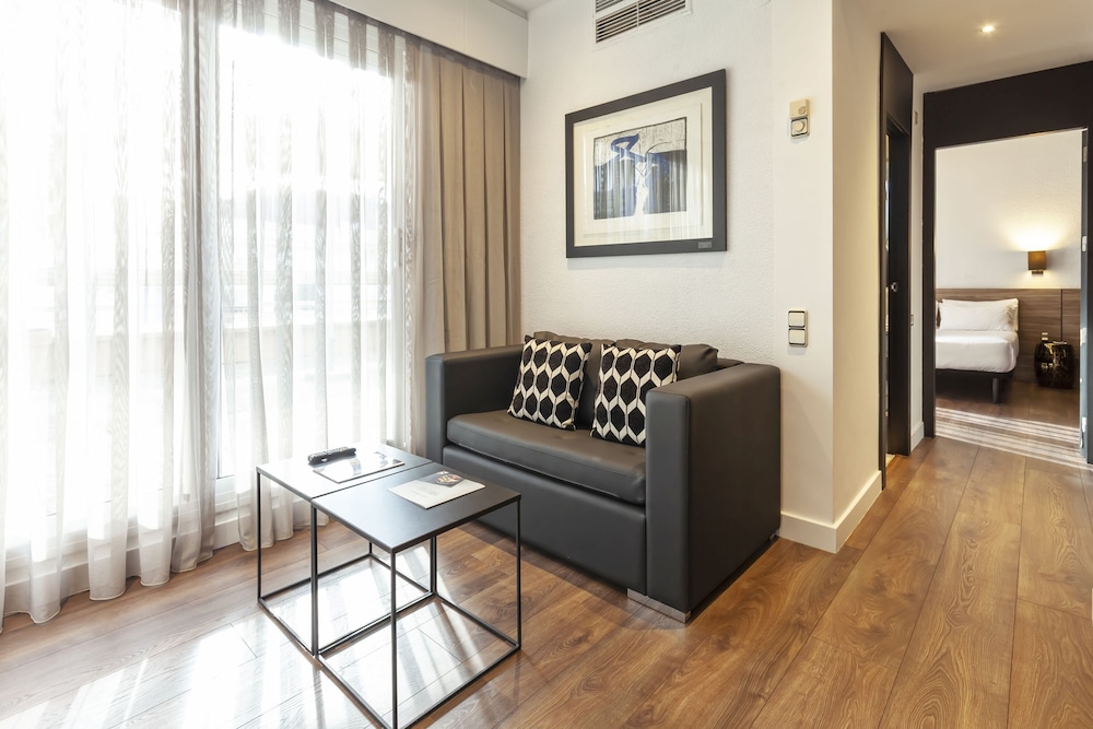 Hotel Derby Barcelona — Hotel rooms in Barcelona, Catalonia