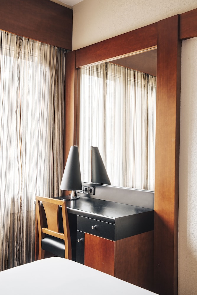 Hotel Derby Barcelona — Hotel rooms in Barcelona, Catalonia