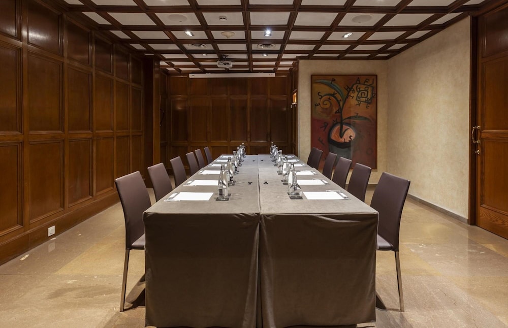 Hotel Derby Barcelona — Restaurant & bars in Barcelona, Catalonia