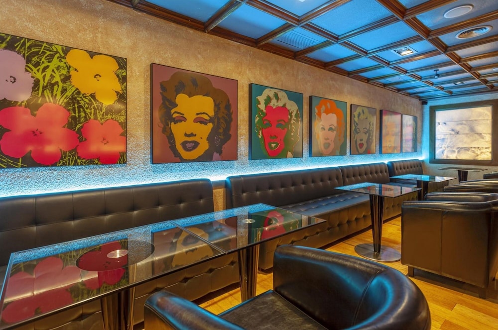 Hotel Derby Barcelona — Restaurant & bars in Barcelona, Catalonia
