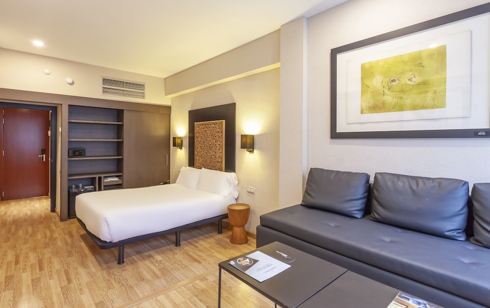 Hotel Derby Barcelona — Hotel rooms in Barcelona, Catalonia