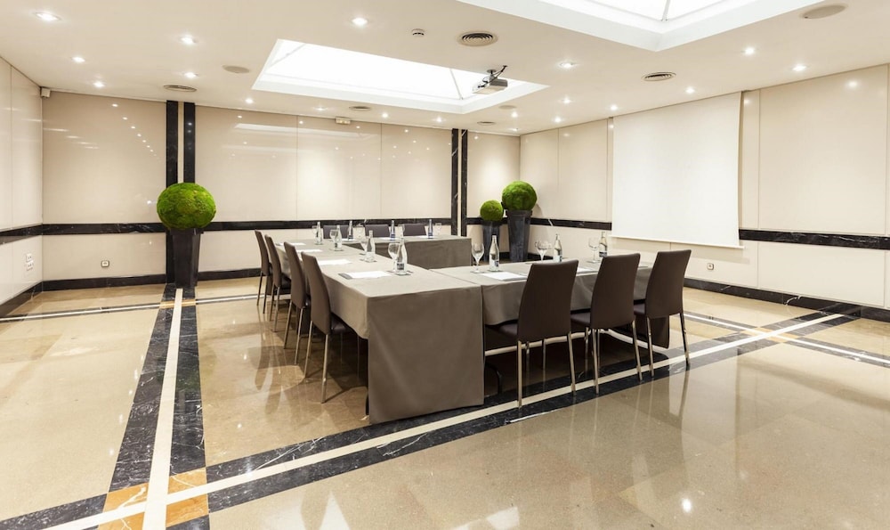 Hotel Derby Barcelona — Hotel building in Barcelona, Catalonia