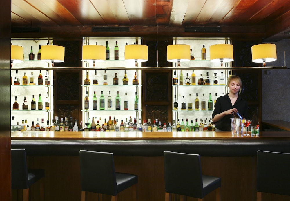Hotel Derby Barcelona — Restaurant & bars in Barcelona, Catalonia