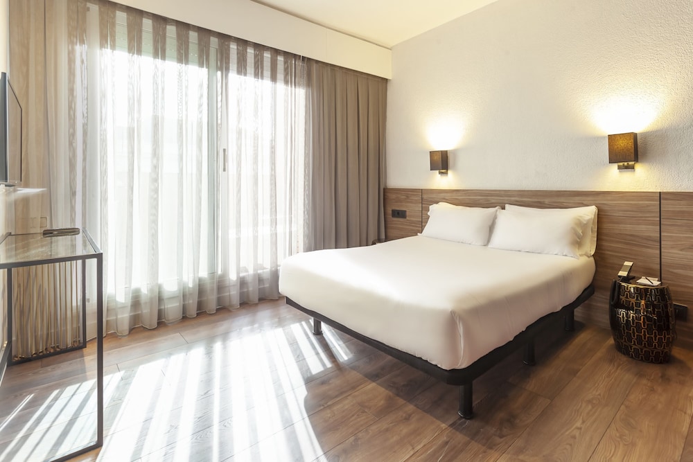 Hotel Derby Barcelona — Hotel rooms in Barcelona, Catalonia