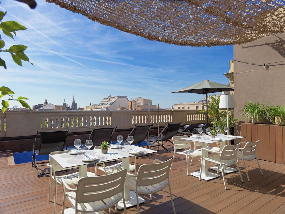 H10 Urquinaona Plaza — Restaurant & bars in Barcelona, Catalonia