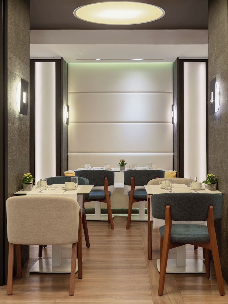 H10 Urquinaona Plaza — Restaurant & bars in Barcelona, Catalonia