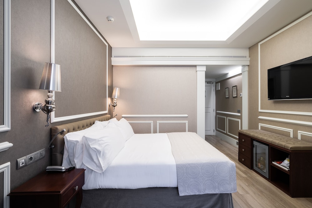 Catalonia Passeig de Gràcia — Hotel rooms in Barcelona, Catalonia