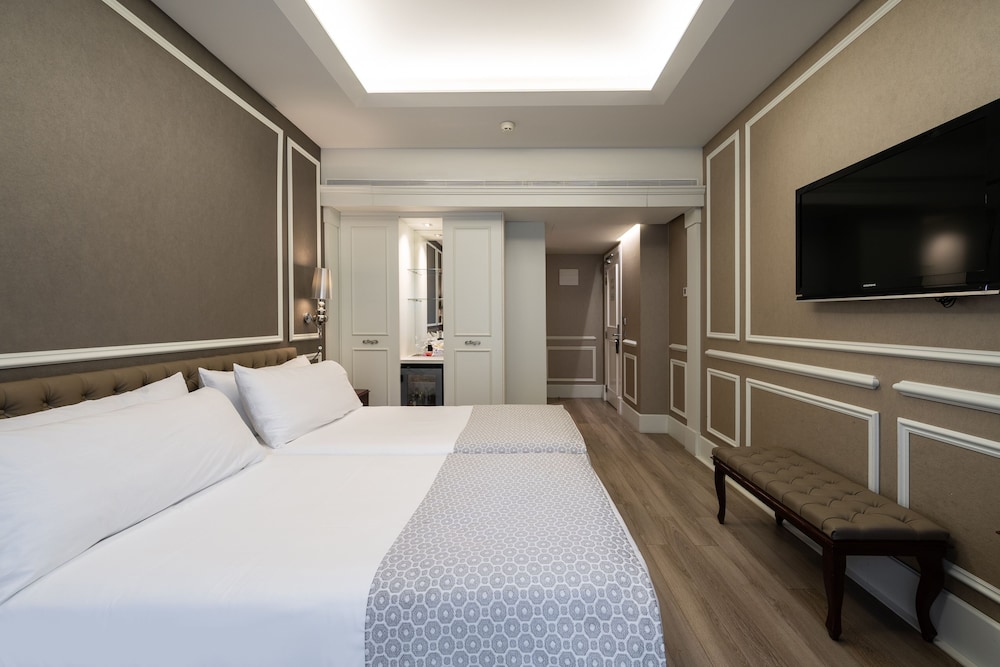 Catalonia Passeig de Gràcia — Hotel rooms in Barcelona, Catalonia