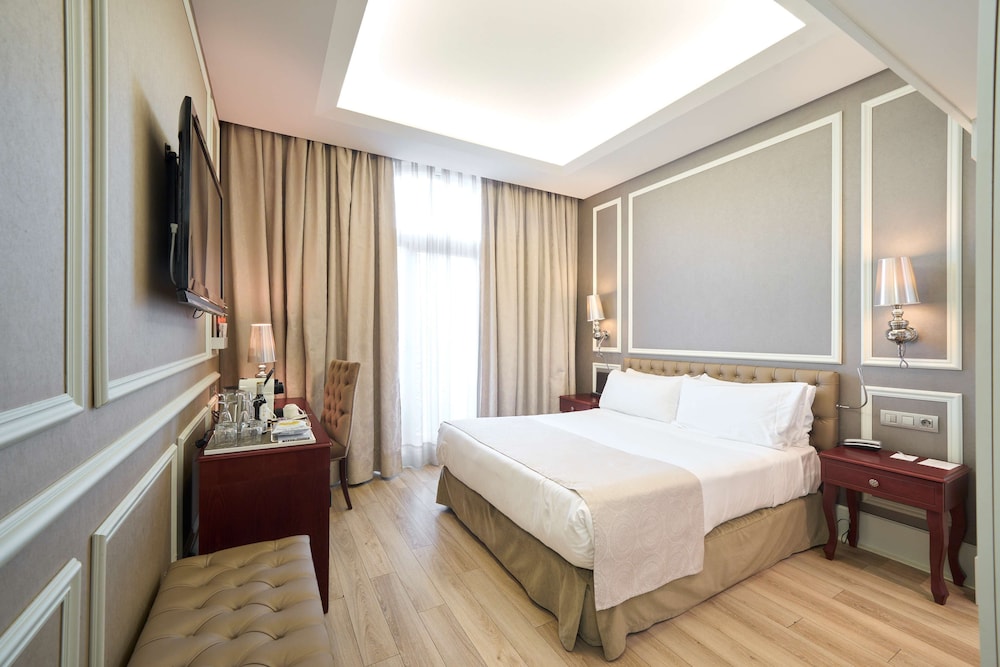 Catalonia Passeig de Gràcia — Hotel rooms in Barcelona, Catalonia