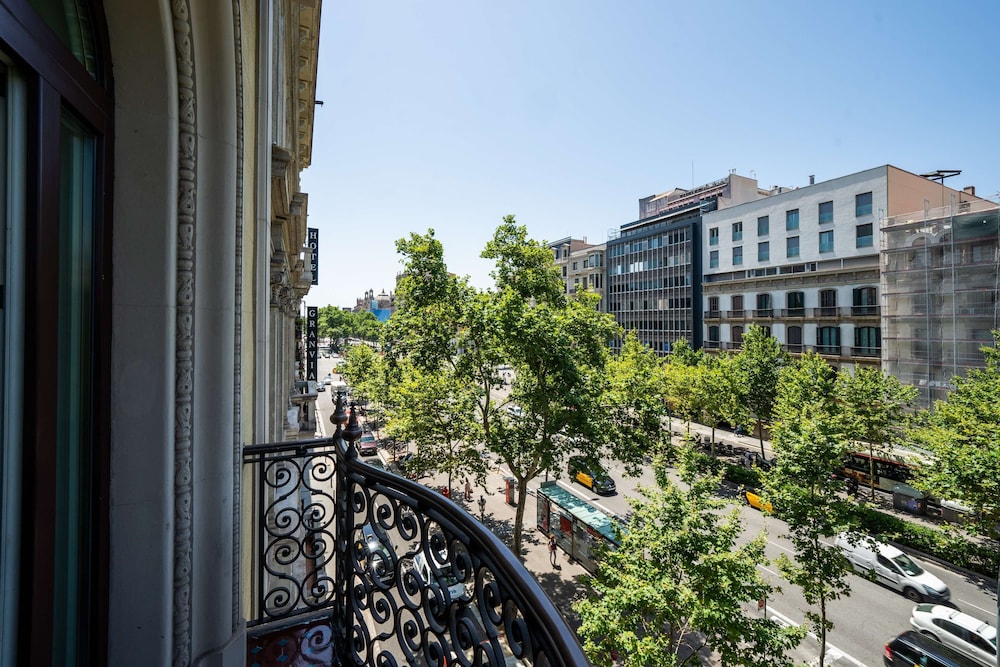 Catalonia Passeig de Gràcia — Attractions in the area in Barcelona, Catalonia