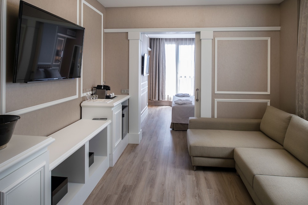Catalonia Passeig de Gràcia — Hotel rooms in Barcelona, Catalonia