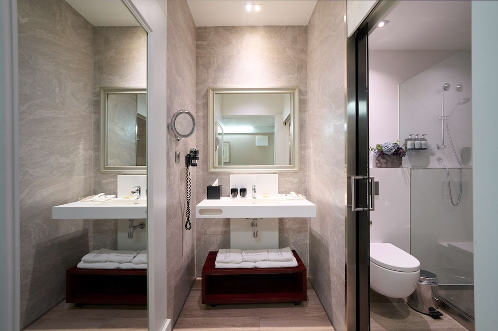 Catalonia Passeig de Gràcia — Hotel rooms in Barcelona, Catalonia