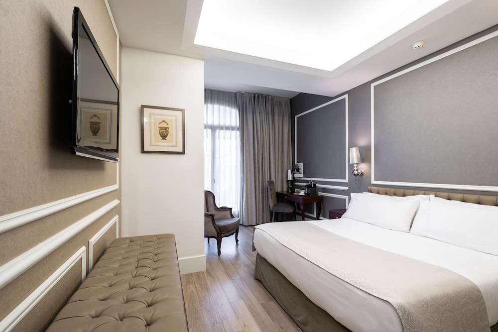 Catalonia Passeig de Gràcia — Hotel rooms in Barcelona, Catalonia