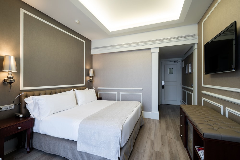 Catalonia Passeig de Gràcia — Hotel rooms in Barcelona, Catalonia