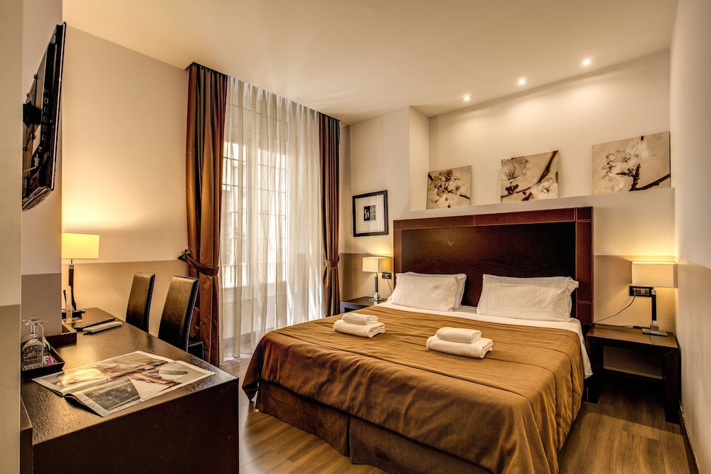 Hotel Boutique Nazionale — Hotel rooms in Rome, Lazio