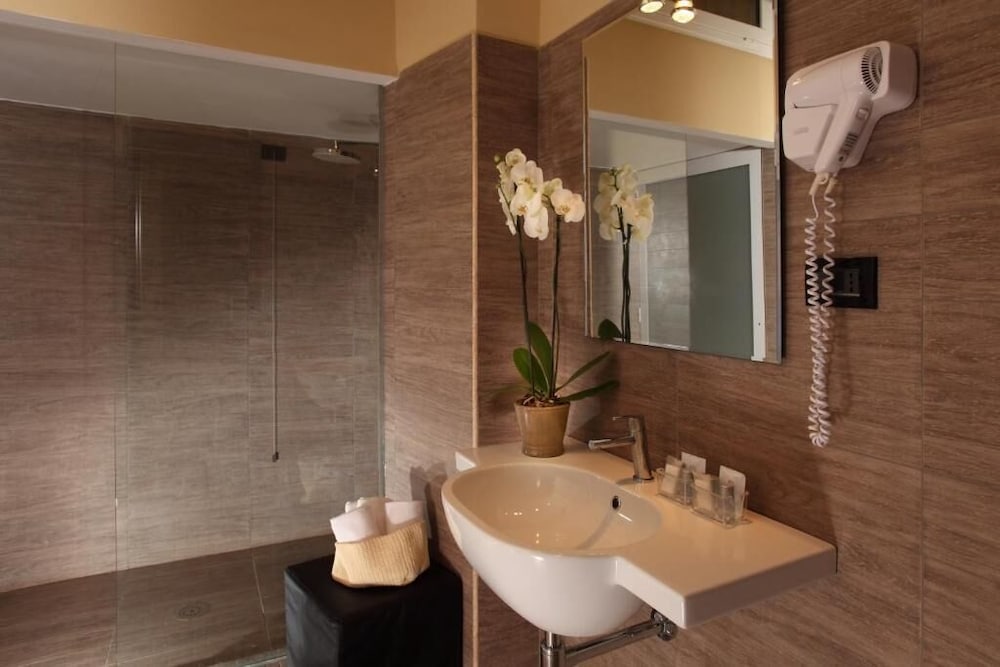 Hotel Boutique Nazionale — Hotel rooms in Rome, Lazio