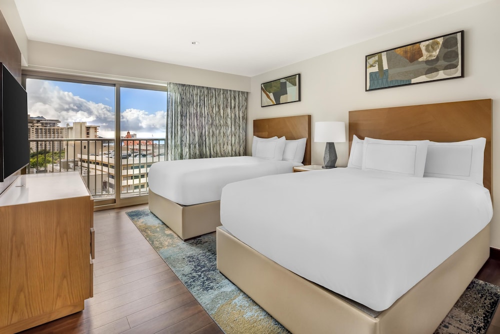 Hilton Grand Vacations Club Hokulani Waikiki Honolulu — Hotel rooms in Honolulu, Hawaii