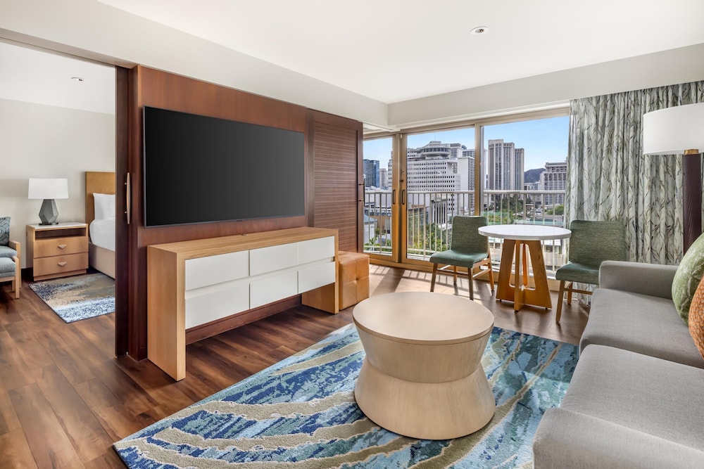 Hilton Grand Vacations Club Hokulani Waikiki Honolulu — Hotel rooms in Honolulu, Hawaii