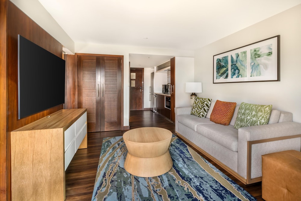 Hilton Grand Vacations Club Hokulani Waikiki Honolulu — Hotel rooms in Honolulu, Hawaii