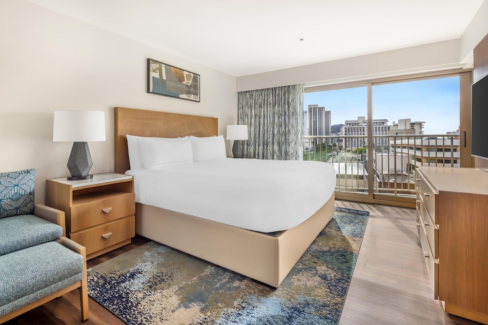 Hilton Grand Vacations Club Hokulani Waikiki Honolulu — Hotel rooms in Honolulu, Hawaii
