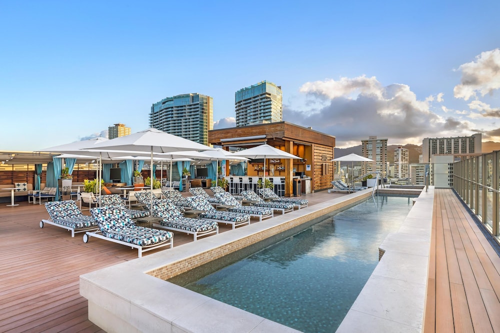 Hilton Grand Vacations Club Hokulani Waikiki Honolulu — Main photo in Honolulu, Hawaii