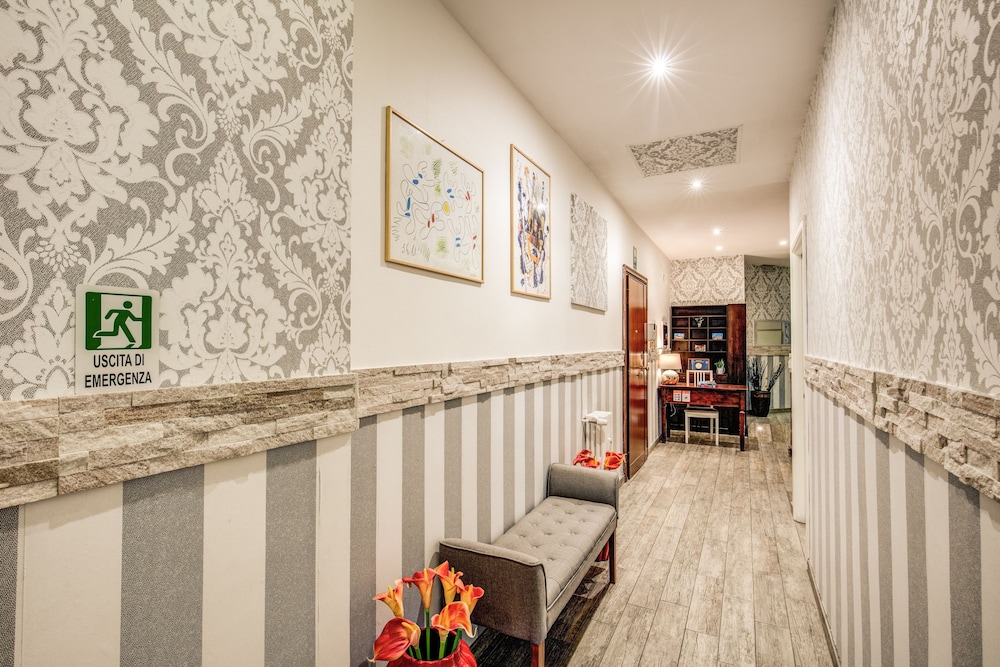 Santamaria Inn — Hotel building in Rome, Lazio