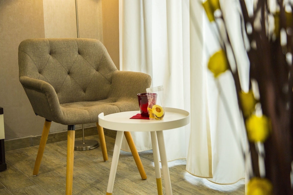 Santamaria Inn — Hotel rooms in Rome, Lazio