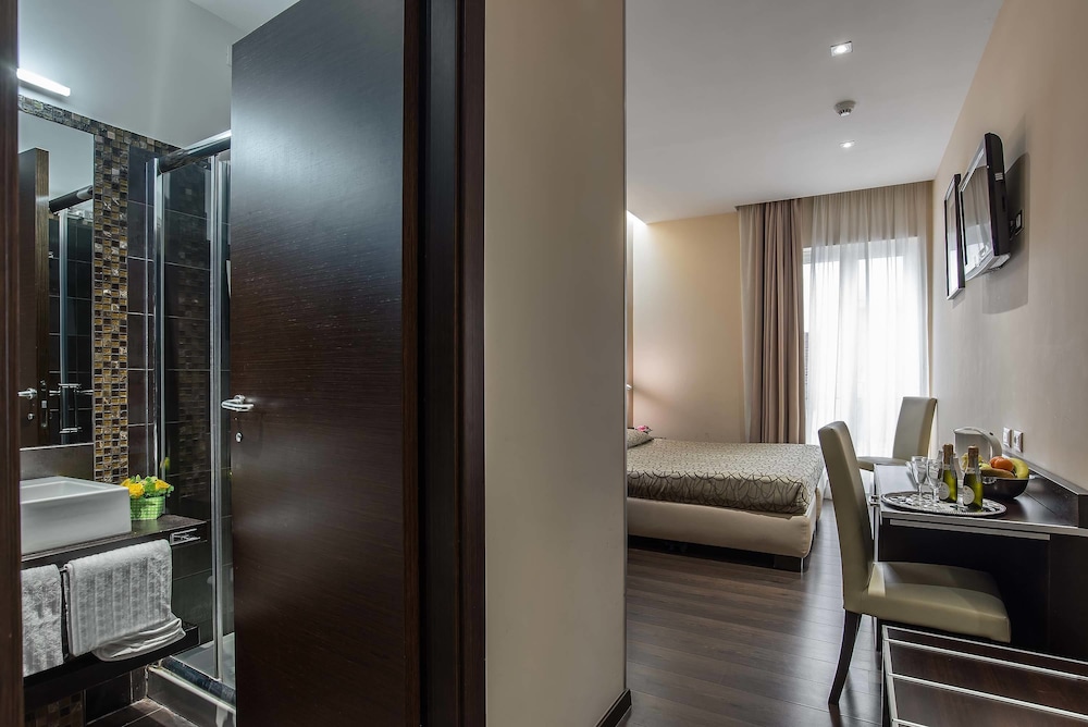 Infinity Hotel San Pietro — Hotel rooms in Rome, Lazio