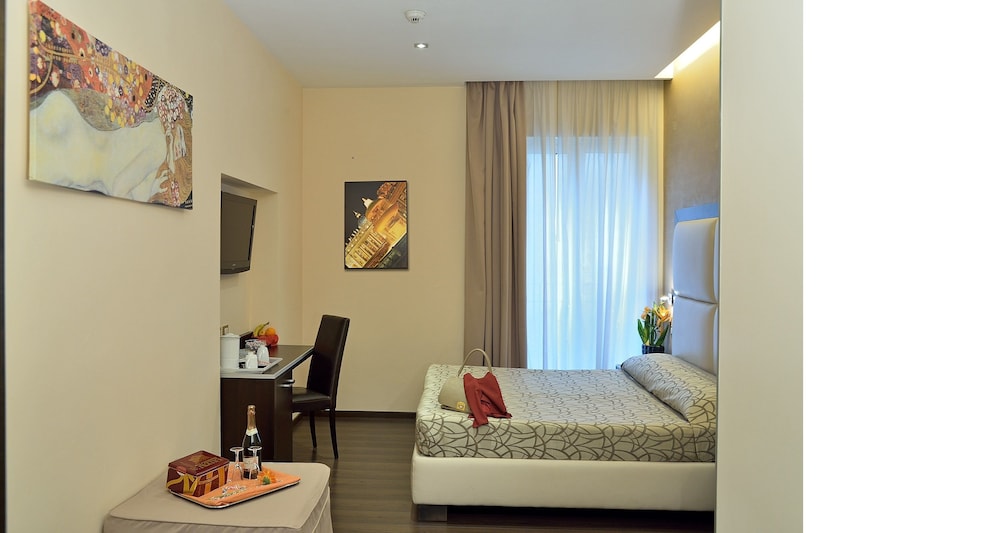 Infinity Hotel San Pietro — Hotel rooms in Rome, Lazio