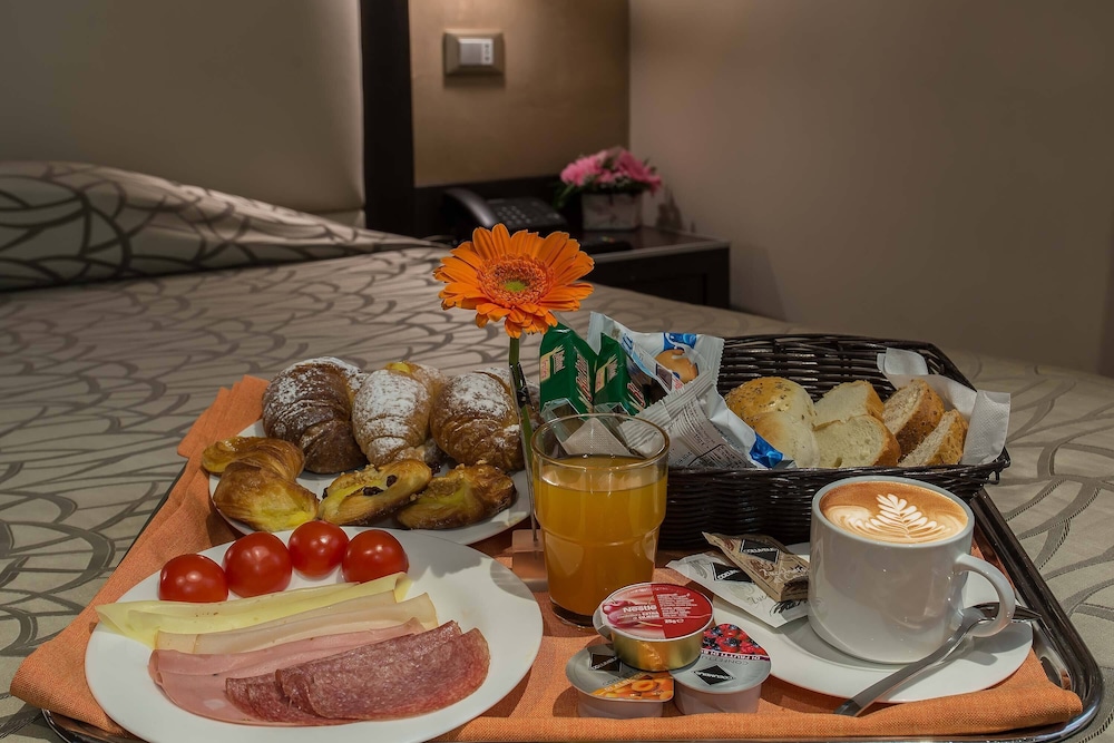 Infinity Hotel San Pietro — Hotel rooms in Rome, Lazio