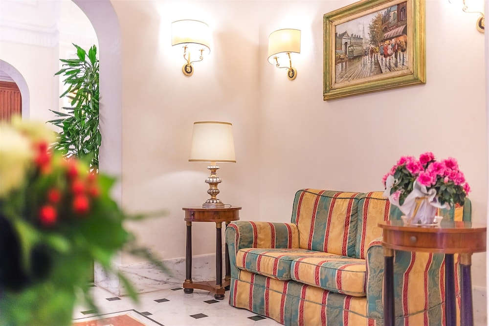 Raeli Hotel Lux — Hotel rooms in Rome, Lazio