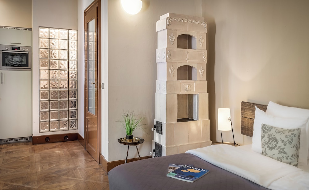3 Epoques Apartments by Adrez Living — Hotel rooms in Prague, Prague