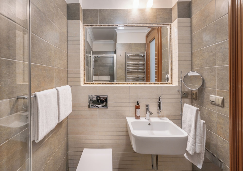3 Epoques Apartments by Adrez Living — Hotel rooms in Prague, Prague