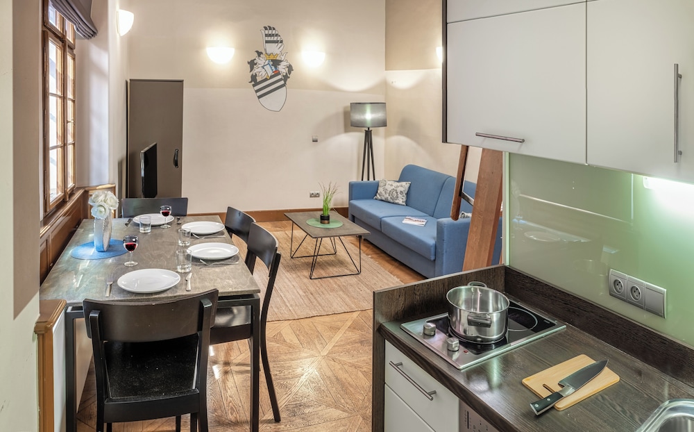 3 Epoques Apartments by Adrez Living — Hotel rooms in Prague, Prague