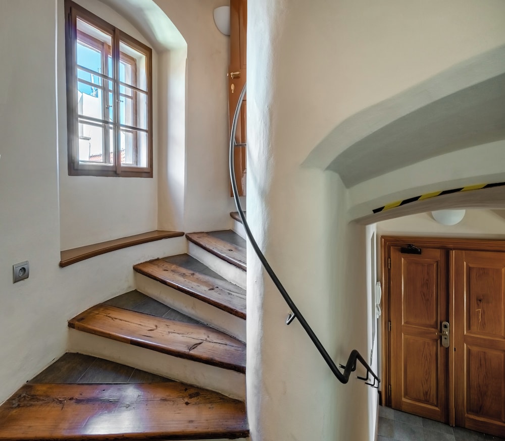 3 Epoques Apartments by Adrez Living — Hotel building in Prague, Prague