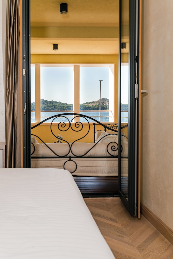 Armerun Heritage Hotel — Hotel rooms in Šibenik, Šibenik-Knin