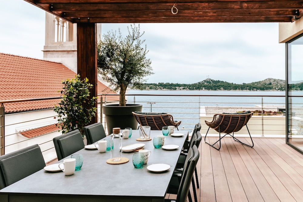 Armerun Heritage Hotel — Restaurant & bars in Šibenik, Šibenik-Knin