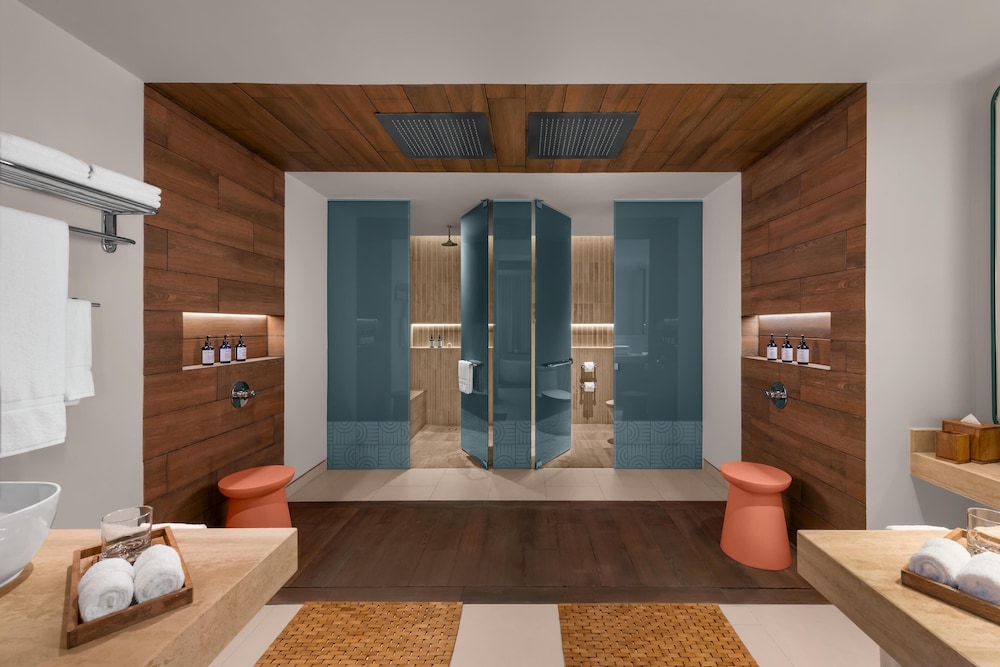 Hilton Cancun Mar Caribe All-Inclusive Resort — Spa in Cancun, Quintana Roo